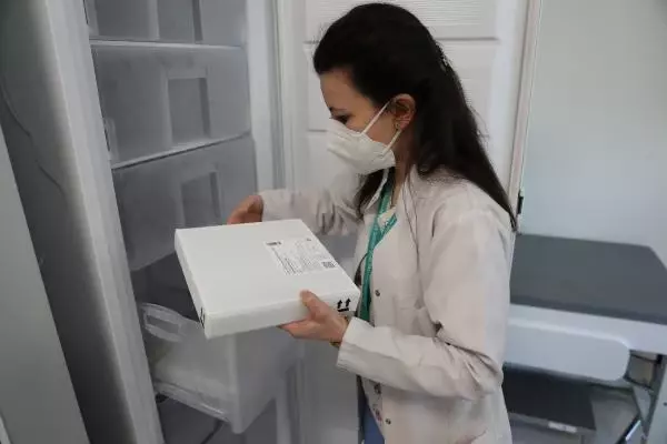 Tek bir doz bile ziyan olmasın diye hastaneler arası insan transferi