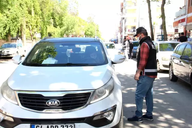 Uşak'ta korona virüs denetimlerinde 427 kişiye 384 bin 300 TL para cezası kesildi Uşak'ta korona virüs denetimlerinde 427 kişiye 384 bin 300 TL para cezası kesildi