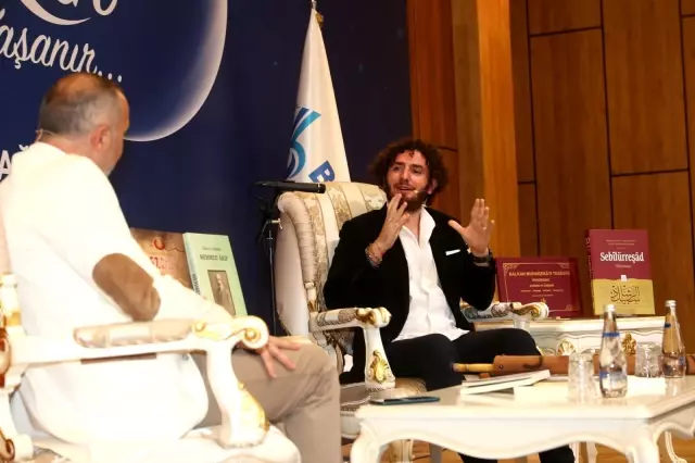 Yazar Mengüç, mutluluğun formülünü anlattı Yazar Mengüç, mutluluğun formülünü anlattı