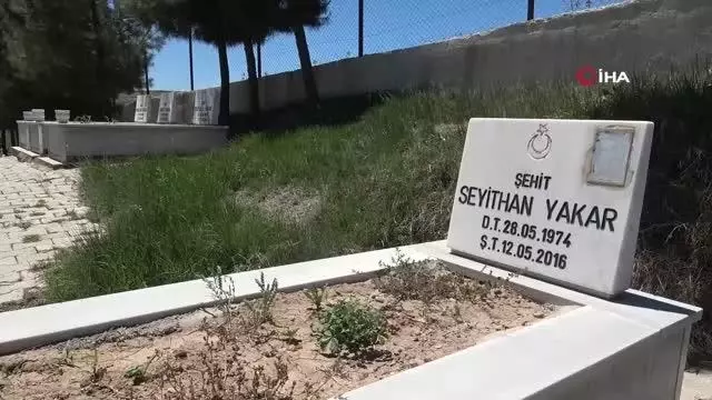 15 tonluk patlayıcı infilak ettirilmiş, 16 kişi şehit olmuştu... Terör örgütü PKK yüzünden bayramda ellerini öpecekleri babaları olmayacak 15 tonluk patlayıcı infilak ettirilmiş, 16 kişi şehit olmuştu... Terör örgütü PKK yüzünden bayramda ellerini öpecekleri babaları olmayacak