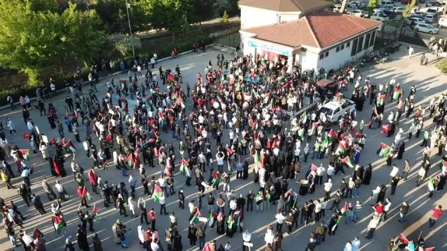 1500 araçlı Kudüs'e destek konvoyu 1500 araçlı Kudüs'e destek konvoyu