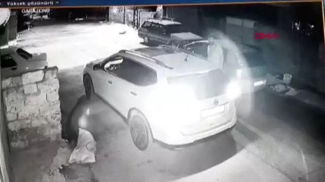 3 kadının yaralandığı silahlı saldırının şüphelileri yakalandı; saldırı anı kamerada 3 kadının yaralandığı silahlı saldırının şüphelileri yakalandı; saldırı anı kamerada
