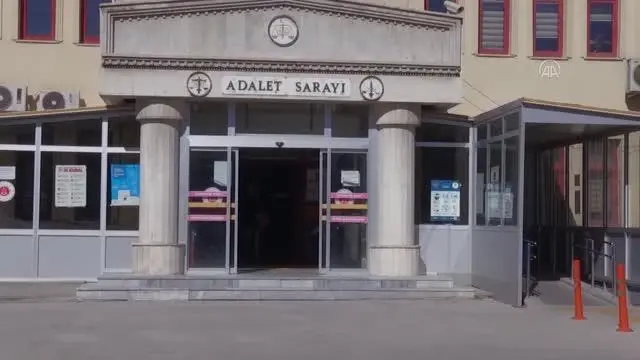 AFYONKARAHİSAR - 2 kişinin öldüğü silahlı kavgada gözaltına alınan 3 zanlı tutuklandı AFYONKARAHİSAR - 2 kişinin öldüğü silahlı kavgada gözaltına alınan 3 zanlı tutuklandı