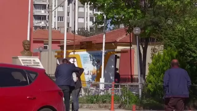 AFYONKARAHİSAR - 2 kişinin öldüğü silahlı kavgada gözaltına alınan 3 zanlı tutuklandı AFYONKARAHİSAR - 2 kişinin öldüğü silahlı kavgada gözaltına alınan 3 zanlı tutuklandı