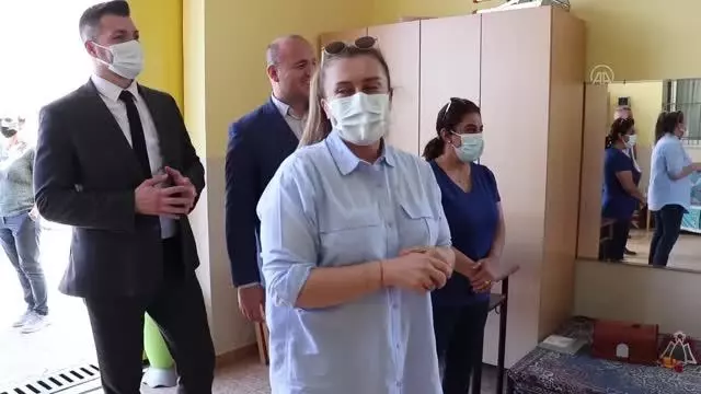 Arnavutluk-Türkiye Ticaret ve Sanayi Odası, engelli çocuklara yardımda bulundu Arnavutluk-Türkiye Ticaret ve Sanayi Odası, engelli çocuklara yardımda bulundu