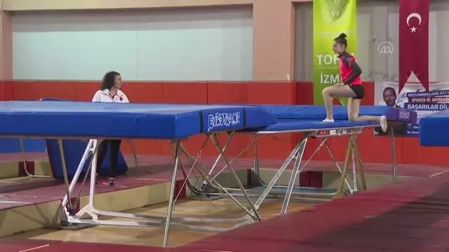 Avrupa Trampolin Cimnastik Şampiyonası'nda Türkiye'ye ilk madalyayı kazandıran Sıla'nın hedefi olimpiyatlar Avrupa Trampolin Cimnastik Şampiyonası'nda Türkiye'ye ilk madalyayı kazandıran Sıla'nın hedefi olimpiyatlar
