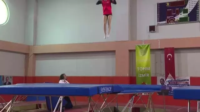 Avrupa Trampolin Cimnastik Şampiyonası'nda Türkiye'ye ilk madalyayı kazandıran Sıla'nın hedefi olimpiyatlar Avrupa Trampolin Cimnastik Şampiyonası'nda Türkiye'ye ilk madalyayı kazandıran Sıla'nın hedefi olimpiyatlar