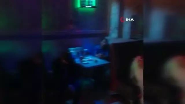Aynı mekana ikinci baskın: 44 kişiye 174 bin 750 lira ceza Aynı mekana ikinci baskın: 44 kişiye 174 bin 750 lira ceza