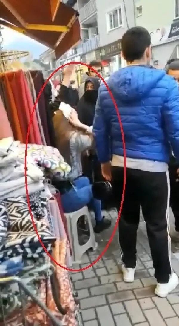 Başkasına benzettiği kıza muştayla vuran şahıs mahkemede serbest kaldı Başkasına benzettiği kıza muştayla vuran şahıs mahkemede serbest kaldı