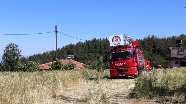Bayram öncesi ekmek yapan ailenin evi yangında küle döndü Bayram öncesi ekmek yapan ailenin evi yangında küle döndü