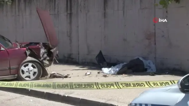 Ecel kaldırımdaki duvarın gölgesinde otururken yakaladı Ecel kaldırımdaki duvarın gölgesinde otururken yakaladı