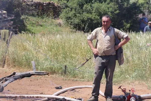 DENİZLİ EKMEK YAPMAK İSTERKEN İKİ KATLI EV İLE SAMAN DEPOSUNU YAKTILAR DENİZLİ EKMEK YAPMAK İSTERKEN İKİ KATLI EV İLE SAMAN DEPOSUNU YAKTILAR