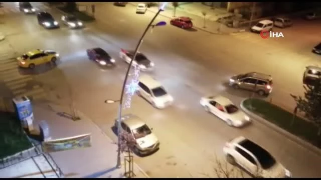 Erzurum'da yüzlerce araç konvoy yaparak İsrail'e tepki gösterdi