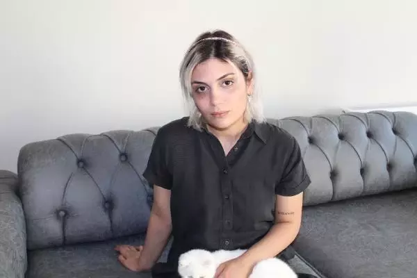 Eski eşini, 'borç para' vermediği gerekçesiyle beyzbol sopasıyla darbetti Eski eşini, 'borç para' vermediği gerekçesiyle beyzbol sopasıyla darbetti