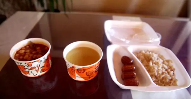 İhsaniye Belediyesi, Ramazan ayı boyunca 65 aileye günlük iftar yemeği dağıttı İhsaniye Belediyesi, Ramazan ayı boyunca 65 aileye günlük iftar yemeği dağıttı
