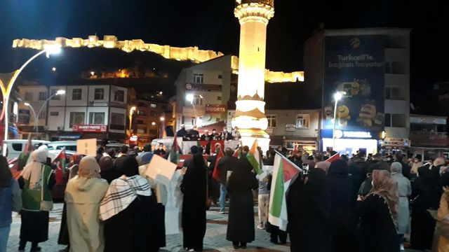 İsrail'in Mescid-i Aksa saldırıları protesto edildi İsrail'in Mescid-i Aksa saldırıları protesto edildi