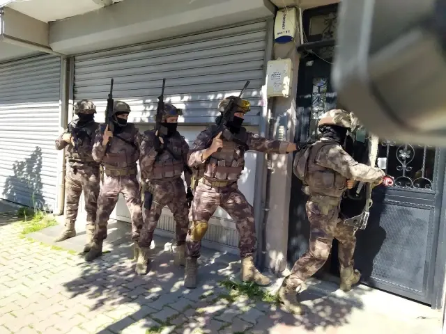 - İstanbul'da lüks rezidanslara 'torbacı' operasyonu - İstanbul'da lüks rezidanslara 'torbacı' operasyonu