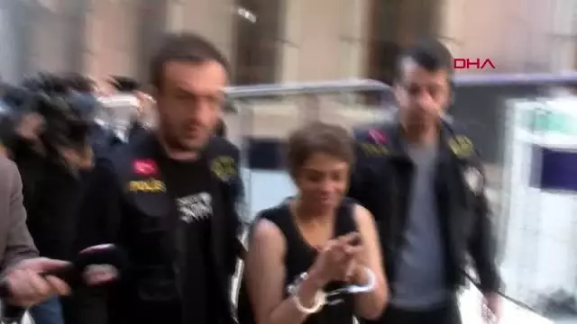 KARAKÖY'DE BAŞÖRTÜLÜ KADINLARA SALDIRAN KADINA VERİLEN CEZANIN GEREKÇESİ AÇIKLANDI KARAKÖY'DE BAŞÖRTÜLÜ KADINLARA SALDIRAN KADINA VERİLEN CEZANIN GEREKÇESİ AÇIKLANDI