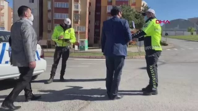Son dakika haberleri | POLİSTEN KAÇAN SÜRÜCÜ PİŞMAN OLUP GERİ DÖNDÜ, CEZA YEMEMEK İÇİN DİL DÖKTÜ Son dakika haberleri | POLİSTEN KAÇAN SÜRÜCÜ PİŞMAN OLUP GERİ DÖNDÜ, CEZA YEMEMEK İÇİN DİL DÖKTÜ