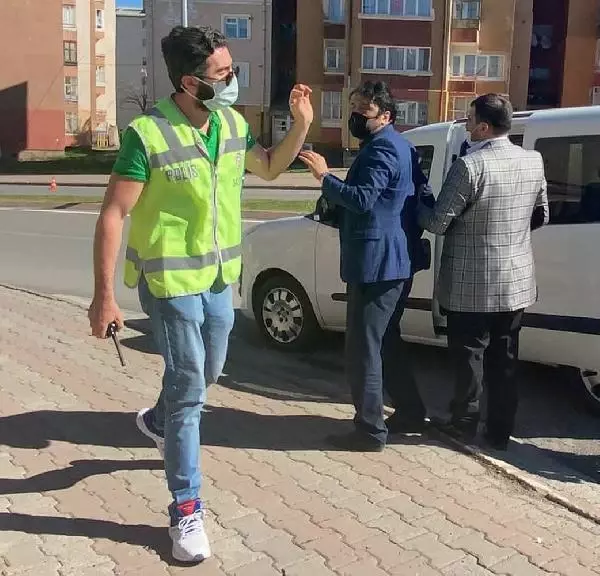 Son dakika haberleri | POLİSTEN KAÇAN SÜRÜCÜ PİŞMAN OLUP GERİ DÖNDÜ, CEZA YEMEMEK İÇİN DİL DÖKTÜ Son dakika haberleri | POLİSTEN KAÇAN SÜRÜCÜ PİŞMAN OLUP GERİ DÖNDÜ, CEZA YEMEMEK İÇİN DİL DÖKTÜ