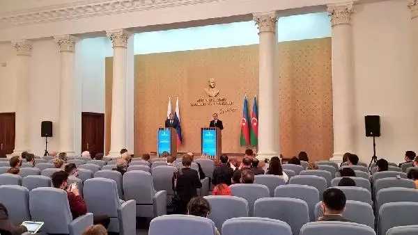 Rusya Dışişleri Bakanı Lavrov Azerbaycanlı mevkidaşı Bayramov ile görüştü Rusya Dışişleri Bakanı Lavrov Azerbaycanlı mevkidaşı Bayramov ile görüştü
