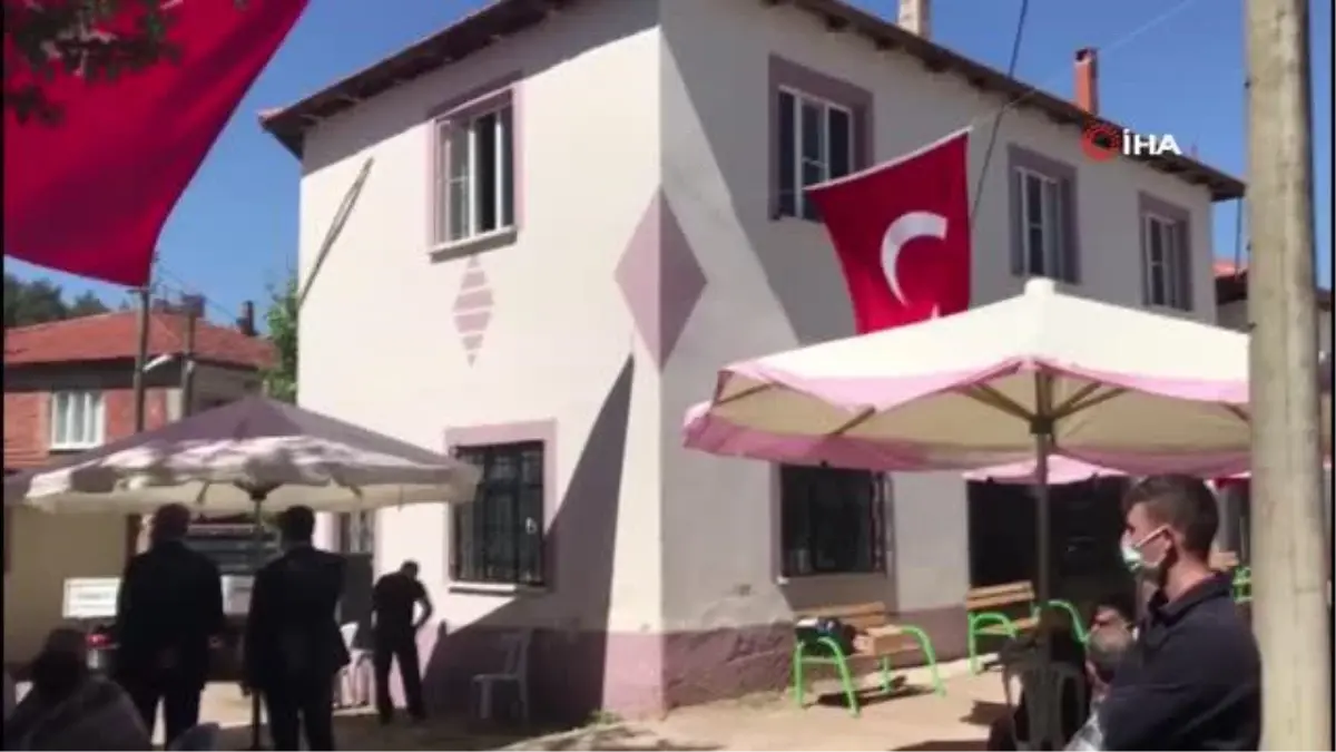 Şehit haberini alan gözü yaşlı baba: 'Vatan sağ olsun'