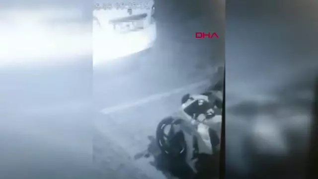 SİLİVRİ'DEKİ MOTOSİKLET HIRSIZLIĞI KAMERADA