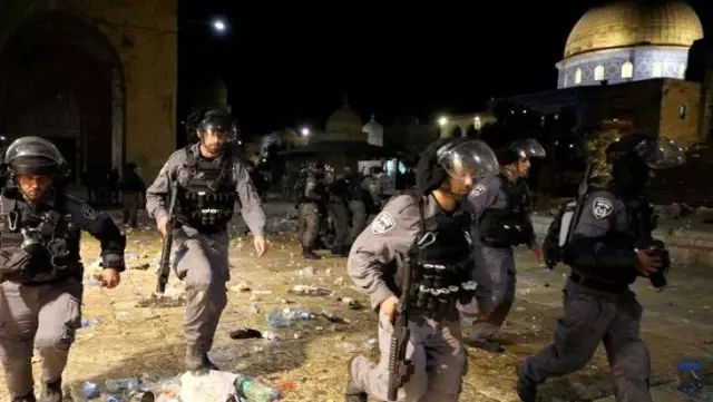 Son Dakika: İsrail'in saldırıları sonucu hayatını kaybedenlerin sayısı 26'ya yükseldi Son Dakika: İsrail'in saldırıları sonucu hayatını kaybedenlerin sayısı 26'ya yükseldi
