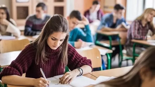 Son Dakika: Liselerde, 2020-2021 eğitim ve öğretim yılının ikinci dönemine ilişkin her dersten tek sınav yapılacak Son Dakika: Liselerde, 2020-2021 eğitim ve öğretim yılının ikinci dönemine ilişkin her dersten tek sınav yapılacak