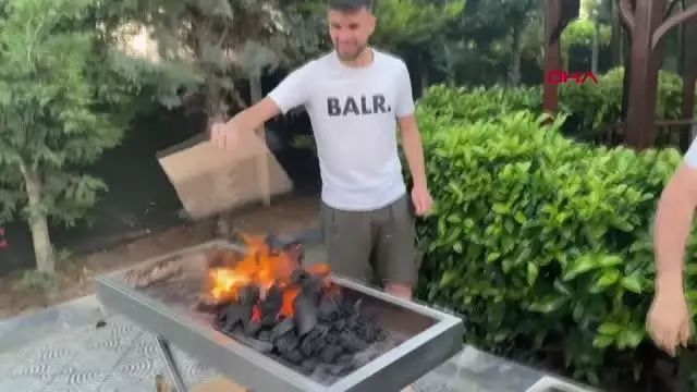 Son dakika haberleri! SPOR Adana Demirsporlu futbolcular iftarda mangal yaktı; Şampiyonluk ateşini yaktık