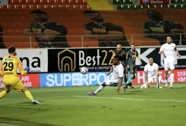 Süper Lig: Aytemiz Alanyaspor: 2 BB Erzurumspor: 1 (İlk yarı) Süper Lig: Aytemiz Alanyaspor: 2 BB Erzurumspor: 1 (İlk yarı)