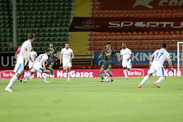 Süper Lig: Aytemiz Alanyaspor: 2 BB Erzurumspor: 1 (İlk yarı) Süper Lig: Aytemiz Alanyaspor: 2 BB Erzurumspor: 1 (İlk yarı)