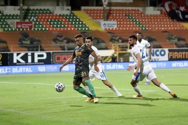 Süper Lig: Aytemiz Alanyaspor: 2 BB Erzurumspor: 1 (İlk yarı) Süper Lig: Aytemiz Alanyaspor: 2 BB Erzurumspor: 1 (İlk yarı)