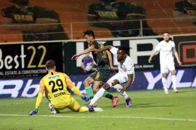 Süper Lig: Aytemiz Alanyaspor: 2 BB Erzurumspor: 1 (İlk yarı) Süper Lig: Aytemiz Alanyaspor: 2 BB Erzurumspor: 1 (İlk yarı)