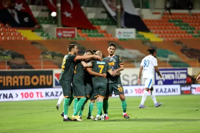 Süper Lig: Aytemiz Alanyaspor: 2 BB Erzurumspor: 1 (İlk yarı) Süper Lig: Aytemiz Alanyaspor: 2 BB Erzurumspor: 1 (İlk yarı)