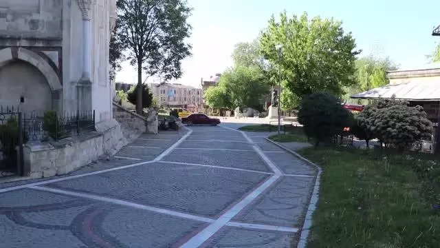 Trakya'da cadde ve sokaklarda 'tam kapanma' sessizliği hakim Trakya'da cadde ve sokaklarda 'tam kapanma' sessizliği hakim