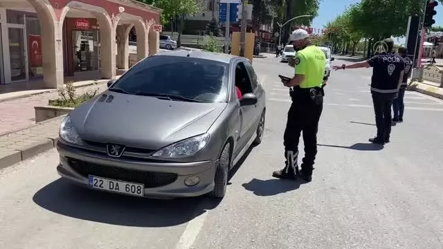 Trakya'da polis ekiplerinin denetimleri sürüyor Trakya'da polis ekiplerinin denetimleri sürüyor