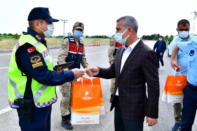 Son dakika: Tüfenkci ve Çınar'dan Jandarma ziyareti Son dakika: Tüfenkci ve Çınar'dan Jandarma ziyareti