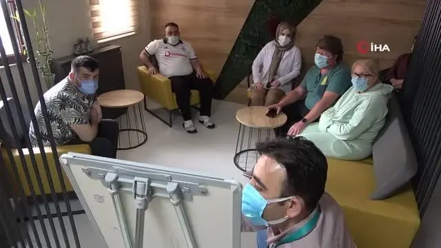 Türk doktorlarının başarısını duyan Alman Çift Elazığ'da ameliyat oldu Türk doktorlarının başarısını duyan Alman Çift Elazığ'da ameliyat oldu