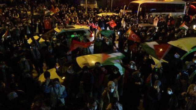 Türkiye tek yürek oldu, Filistin'e destek için sokaklara döküldü Türkiye tek yürek oldu, Filistin'e destek için sokaklara döküldü