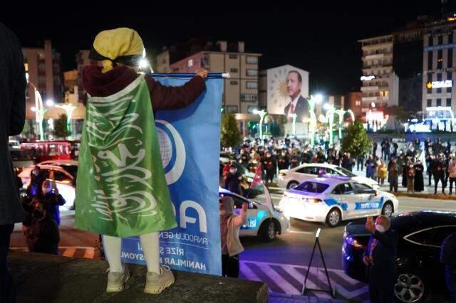 Türkiye tek yürek oldu, Filistin'e destek için sokaklara döküldü Türkiye tek yürek oldu, Filistin'e destek için sokaklara döküldü