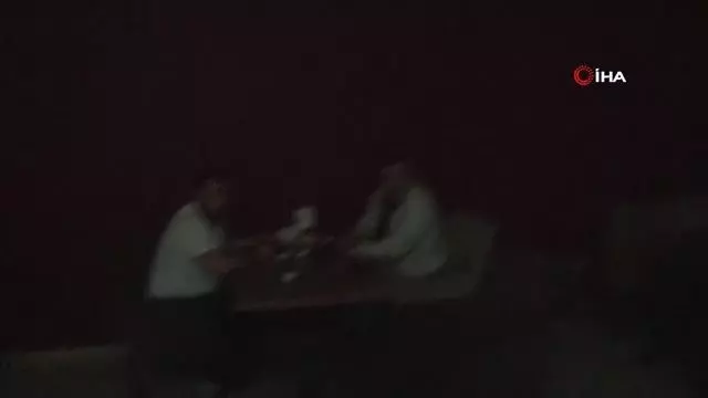 Üstü pastane altı kumarhane Üstü pastane altı kumarhane