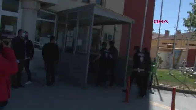 YASA DIŞI BAHİSLE DOLANDIRICILIK YAPAN 6 ŞÜPHELİ TUTUKLANDI YASA DIŞI BAHİSLE DOLANDIRICILIK YAPAN 6 ŞÜPHELİ TUTUKLANDI