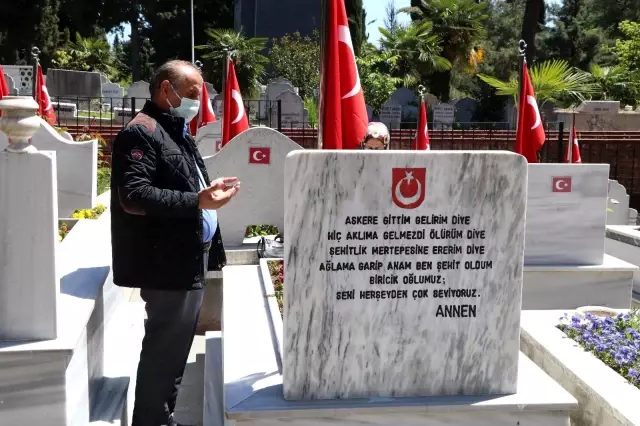 Aileler şehitlerine koştu Aileler şehitlerine koştu