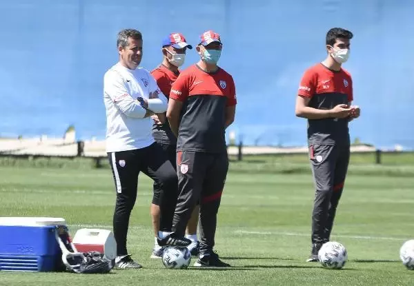 SPOR Altınordu Başkan Vekili Orhunbilge: Türk futbolunda devrim yapıyoruz SPOR Altınordu Başkan Vekili Orhunbilge: Türk futbolunda devrim yapıyoruz
