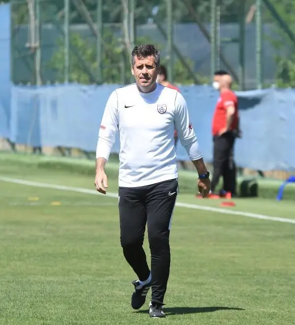 SPOR Altınordu Başkan Vekili Orhunbilge: Türk futbolunda devrim yapıyoruz SPOR Altınordu Başkan Vekili Orhunbilge: Türk futbolunda devrim yapıyoruz