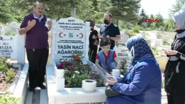 ANTALYA 15 TEMMUZ ŞEHİDİNİN BABASI EVLATSIZ YAŞANIR AMA VATANSIZ YAŞANMAZ ANTALYA 15 TEMMUZ ŞEHİDİNİN BABASI EVLATSIZ YAŞANIR AMA VATANSIZ YAŞANMAZ