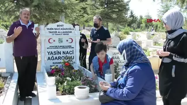 ANTALYA 15 TEMMUZ ŞEHİDİNİN BABASI EVLATSIZ YAŞANIR AMA VATANSIZ YAŞANMAZ ANTALYA 15 TEMMUZ ŞEHİDİNİN BABASI EVLATSIZ YAŞANIR AMA VATANSIZ YAŞANMAZ