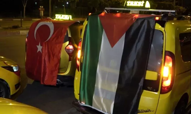 Antalyalı taksicilerden İsrail'e kınama konvoyu Antalyalı taksicilerden İsrail'e kınama konvoyu