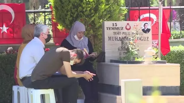 Son dakika! Antalya Emniyet Müdürü Ulucan, şehitliği ziyaret etti Son dakika! Antalya Emniyet Müdürü Ulucan, şehitliği ziyaret etti